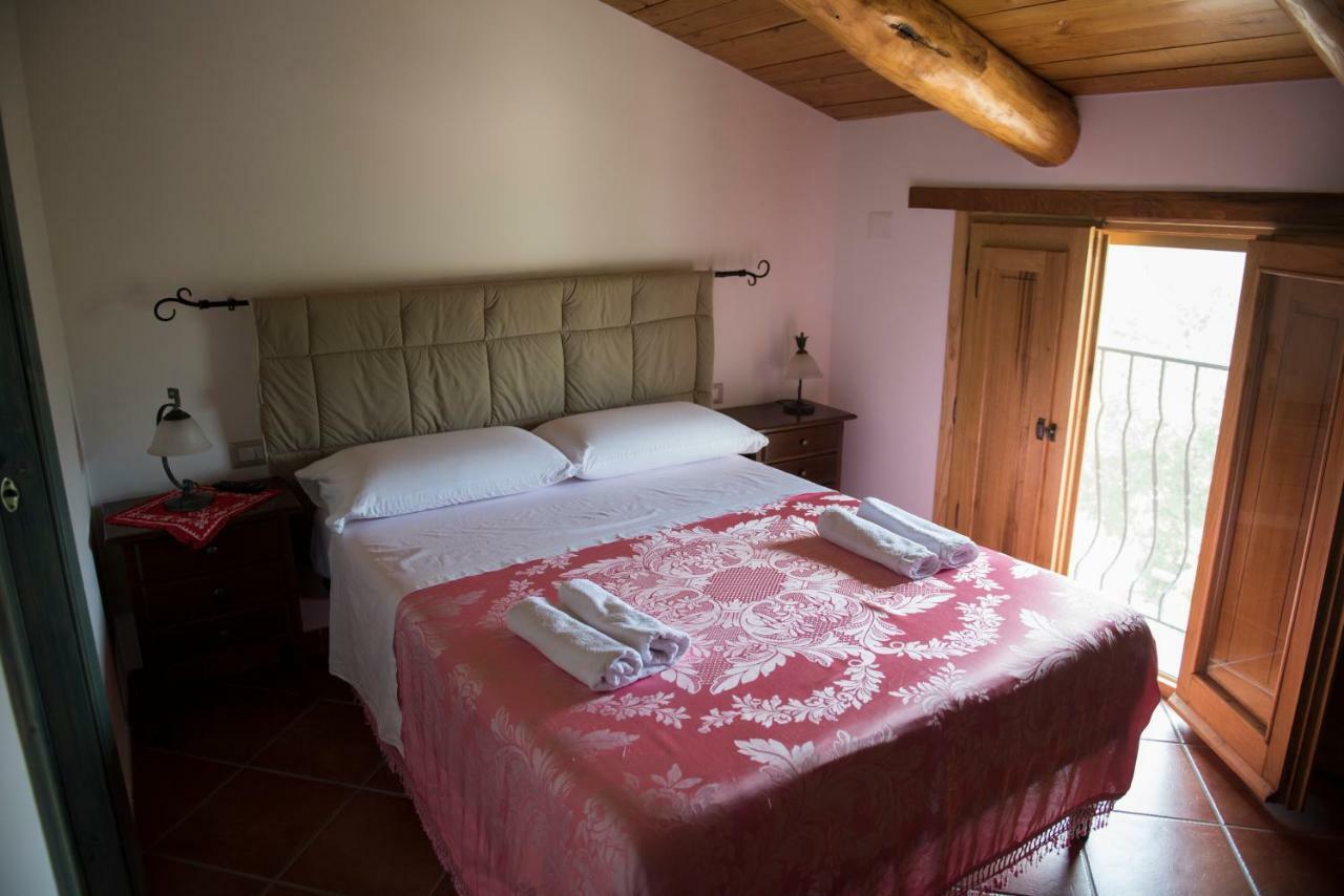 B&B Rifugio Tra Gli Ulivi Campagna Exterior foto