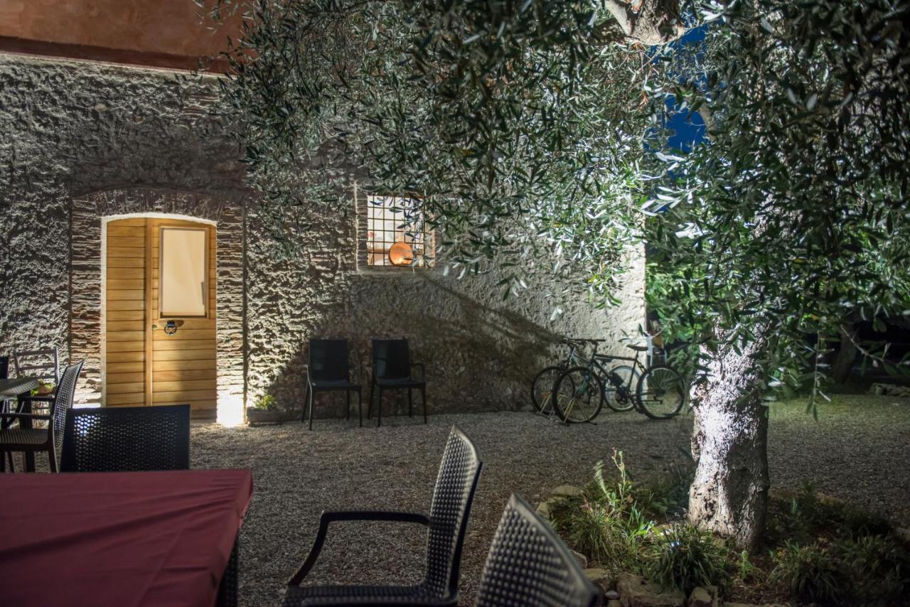 B&B Rifugio Tra Gli Ulivi Campagna Exterior foto